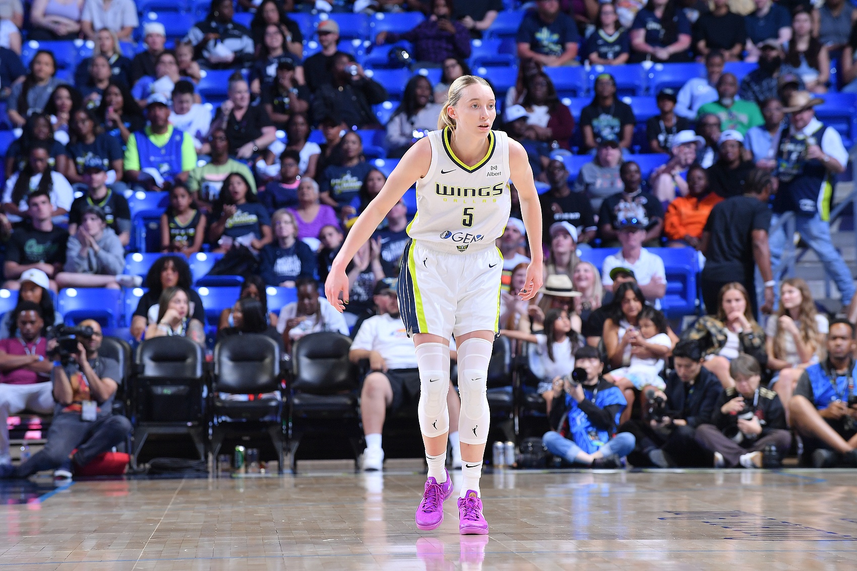 半岛体育官网-WNBA新秀状元佩奇首季数据亮眼：场均19.1分5.3助攻，单场44分创赛季联盟最高纪录